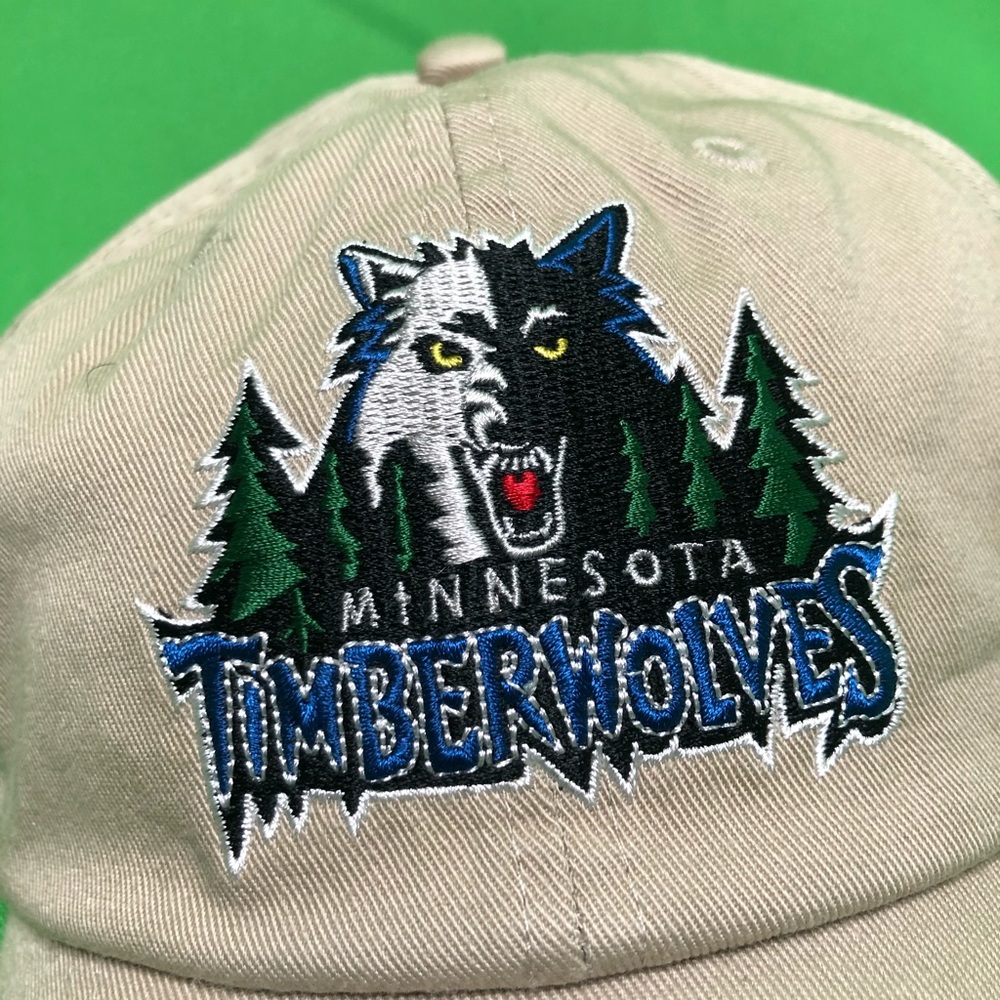 Vintage Minnesota Timber Wolves strap back